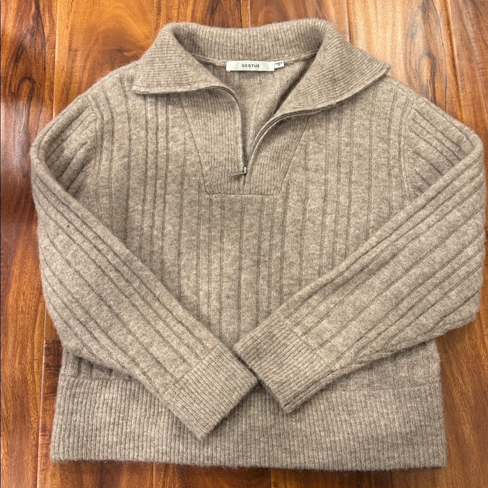 Gestuz Beige Ribbed Half-Zip Sweater size S.  Excellent condition.